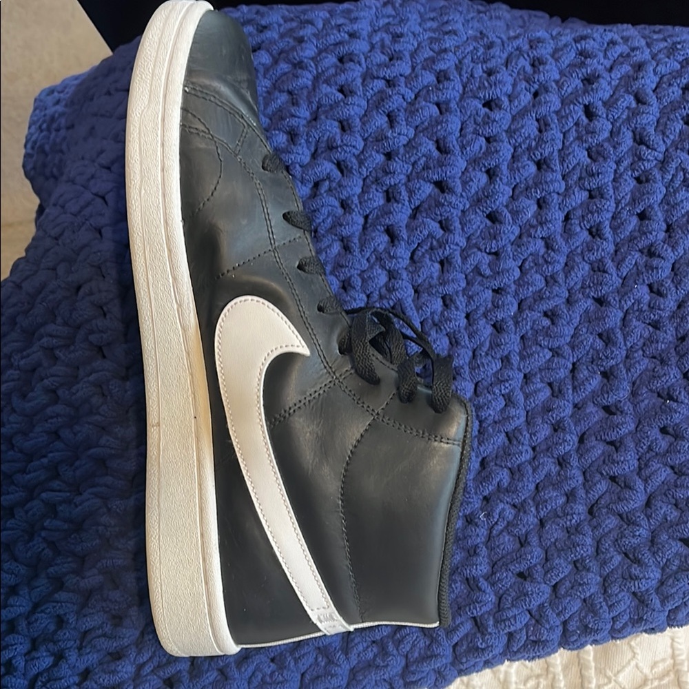 Nike Black and White Sneakers